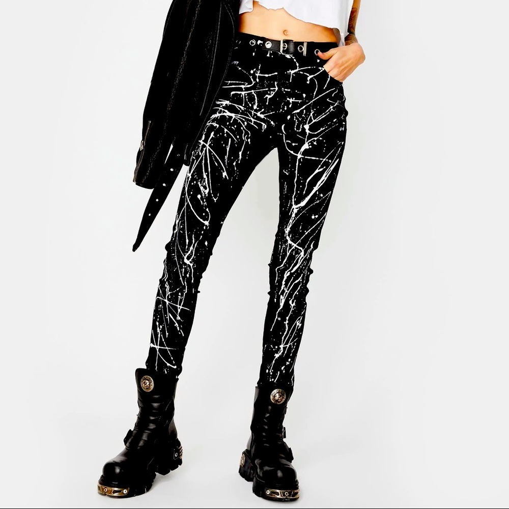 SPATTERED JEANS